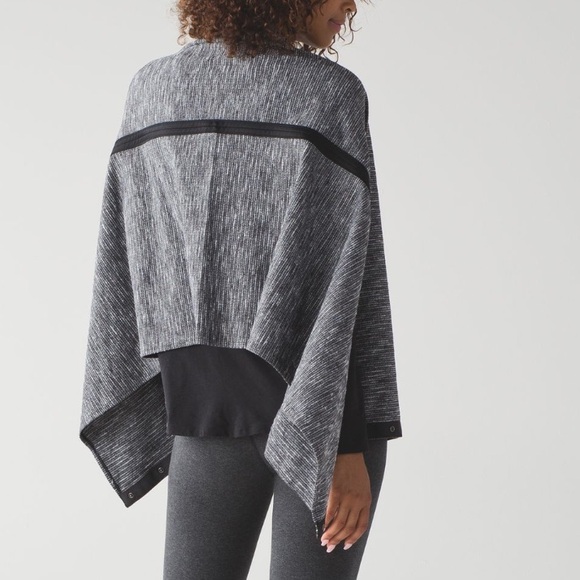 Lululemon Vinyasa Wrap - Picture 1 of 5